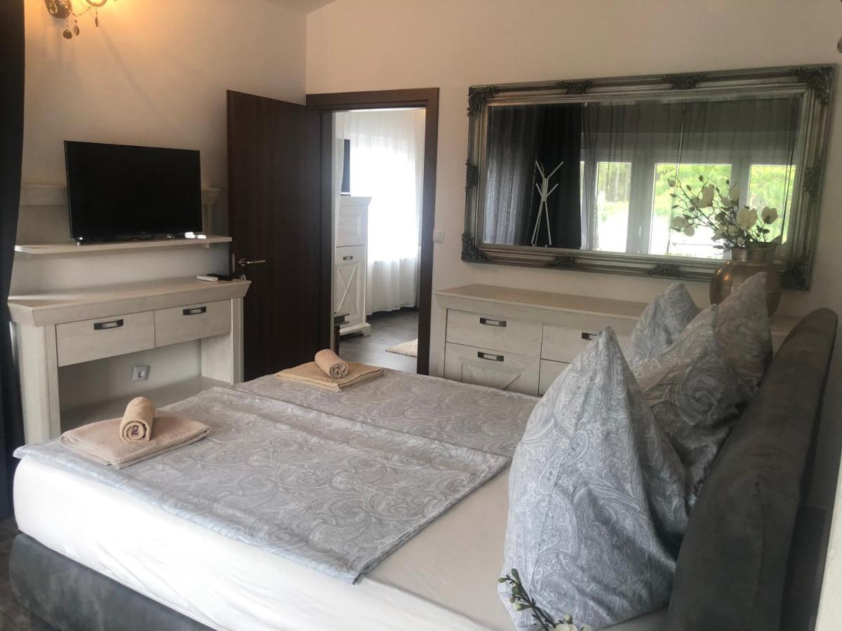 Apartmán Grey Pearl With Free Ev Ch-Station Valbandon Exteriér fotografie