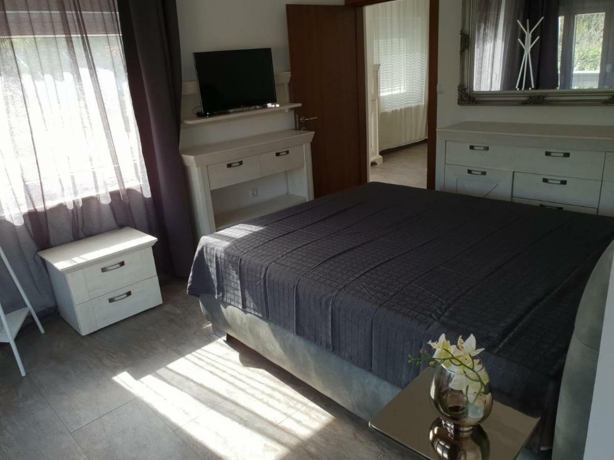Apartmán Grey Pearl With Free Ev Ch-Station Valbandon Exteriér fotografie