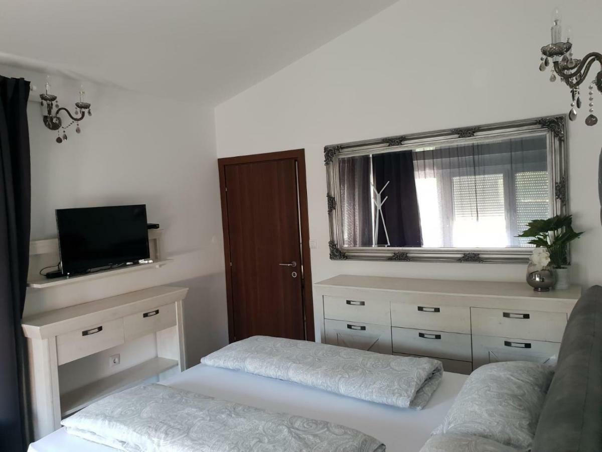 Apartmán Grey Pearl With Free Ev Ch-Station Valbandon Exteriér fotografie